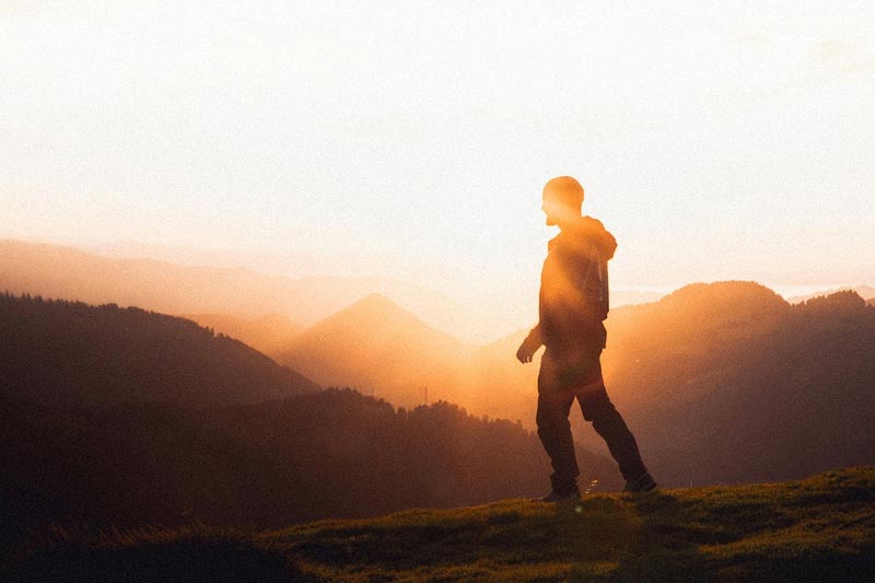 清遠(yuǎn)想建企業(yè)網站(zhàn)，一(yī)般都(dōu)是(shì)怎麽選擇專業(yè)公司的(de)